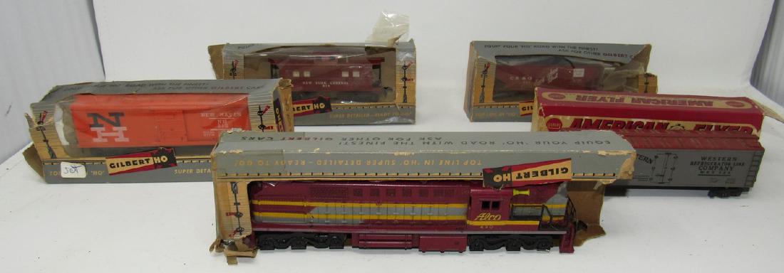 Gilbert 430 Alco Diesel Locomotive Box Cars 516 Caboose: Getting all pictured. Sold in untested condition