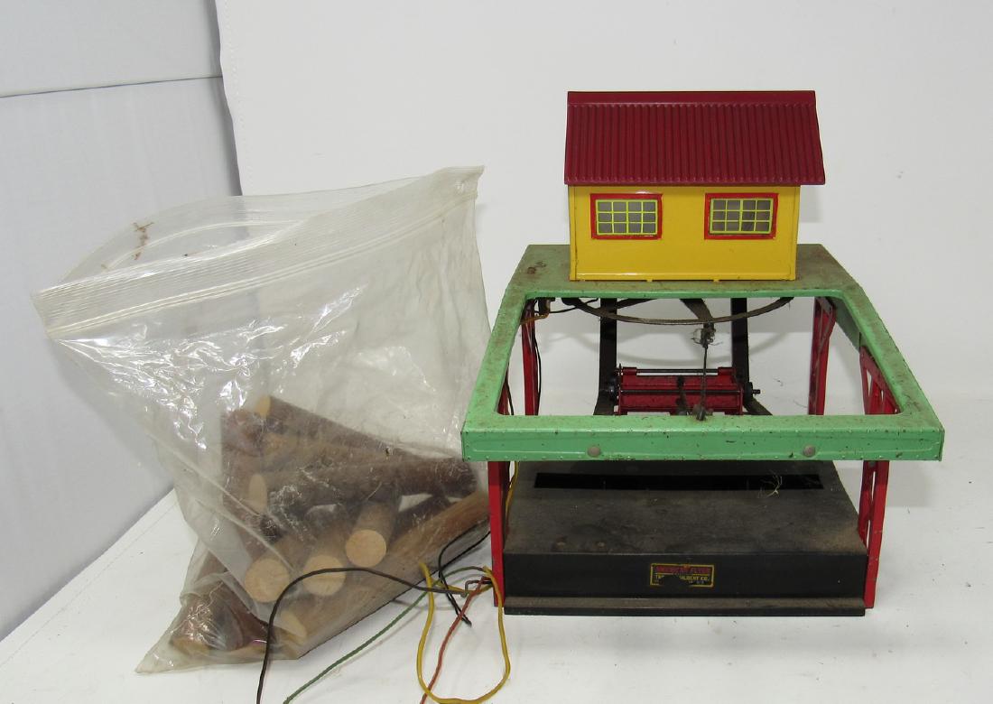 American Flyer Log Loader: Roof is plastic. Sold in untested condition