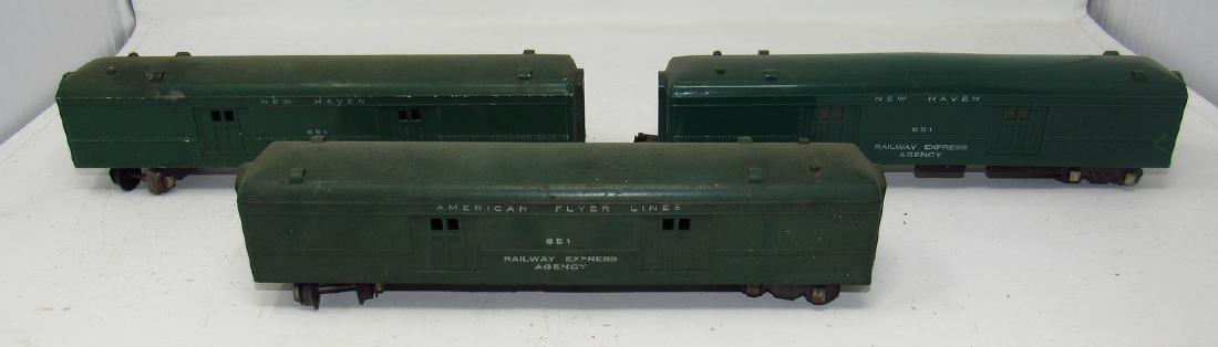 3 New Haven 651 Baggage Cars American Flyer: 2 in back have damage ( as pictured)