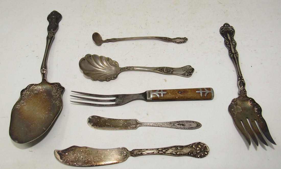 Decorative Silverplate Serving Pieces Spoons Knives (1 of 3)