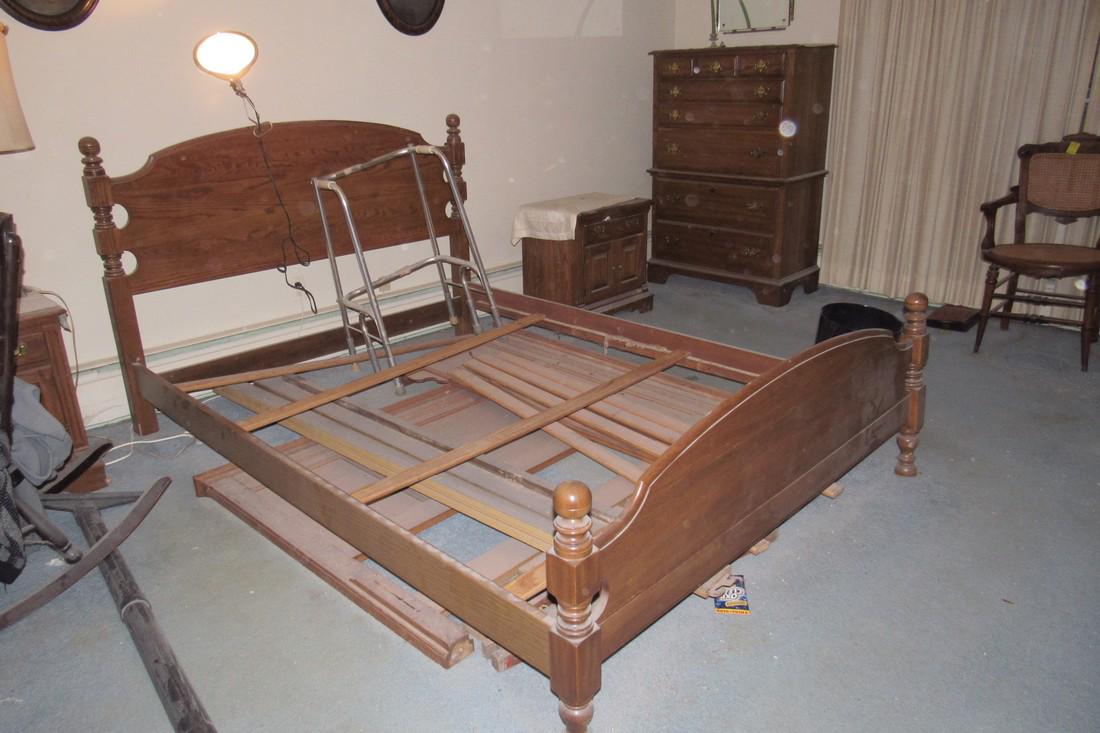 Dresser Chest of Drawers 2 Beds 2 Night Stands (1 of 4)