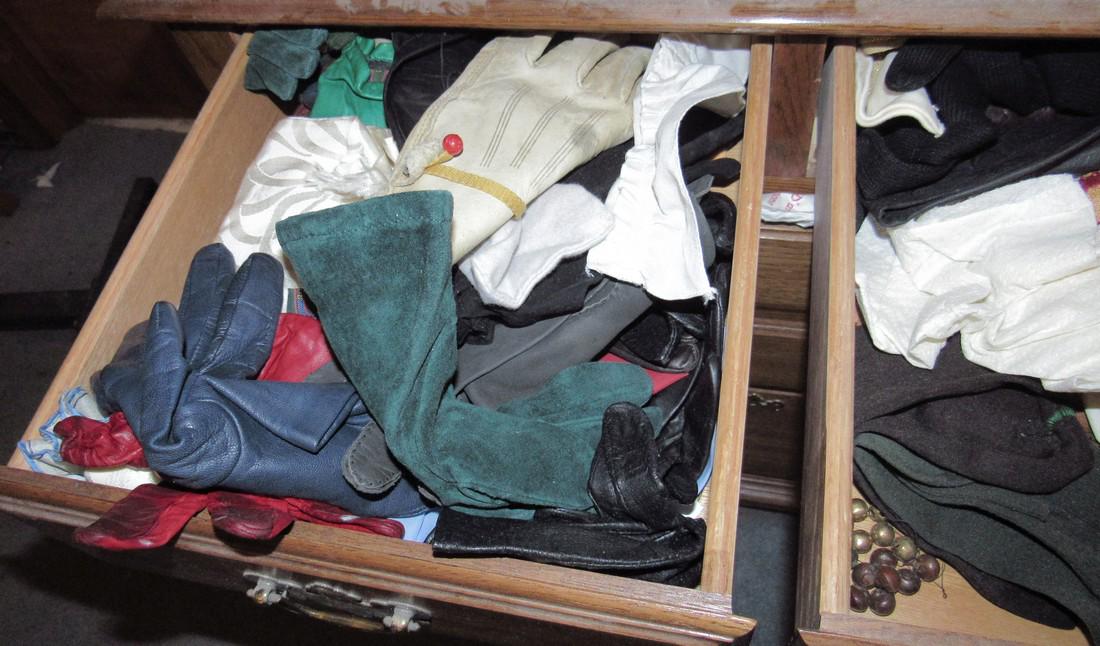 Womens Clothing Lot Gloves Lingerie and Misc (1 of 7)