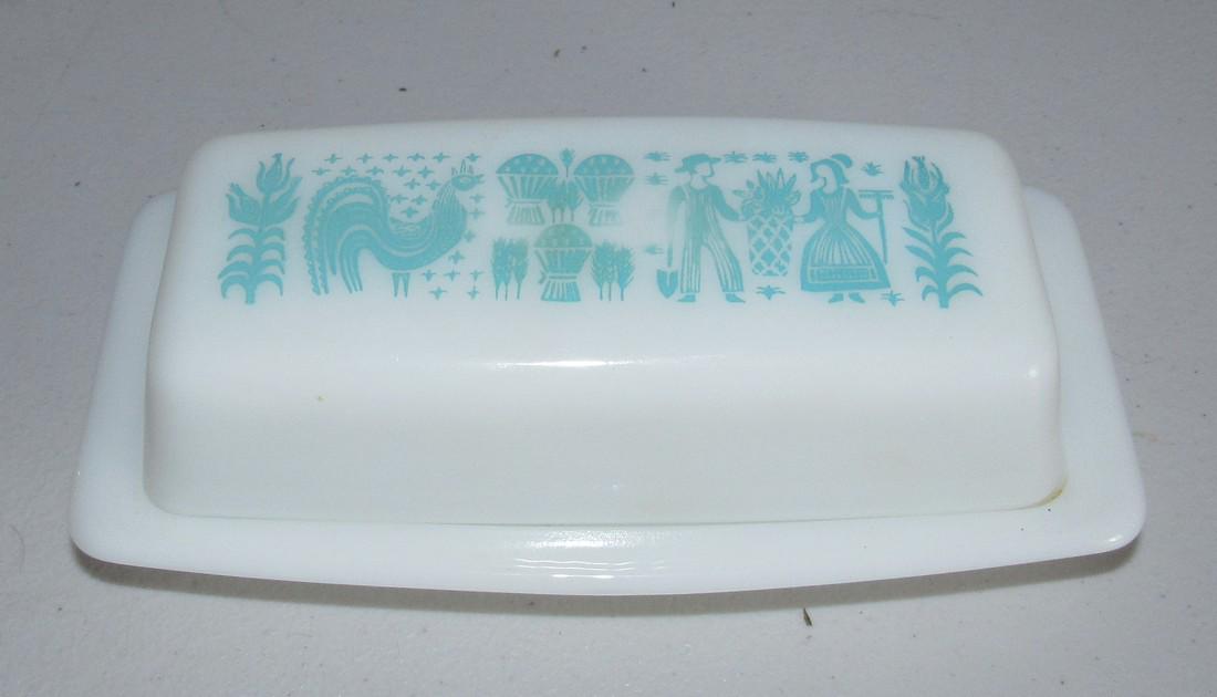 Pyrex Butter Dish (1 of 2)