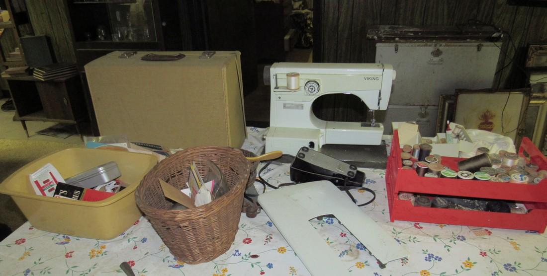 Viking Husqvarna Sewing Machine and Accessories (1 of 8)