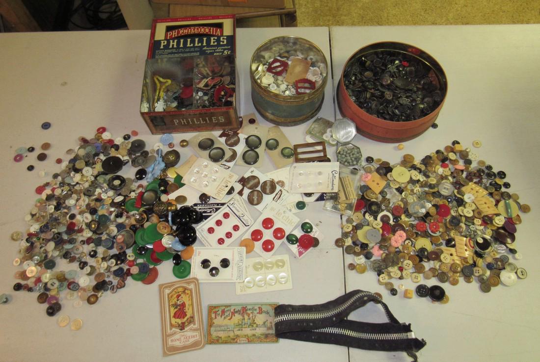 Large Lot of Buttons Navy Needle Case (1 of 8)