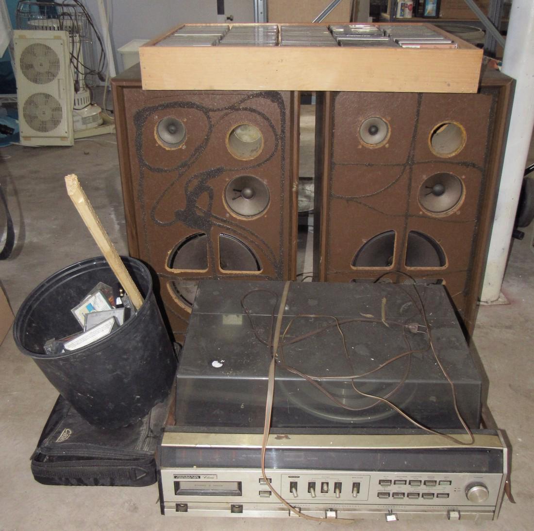 Soundesign 8 Track Player Speakers Cassette Tapes: 8 track player has a bent knob. Sold in untested condition