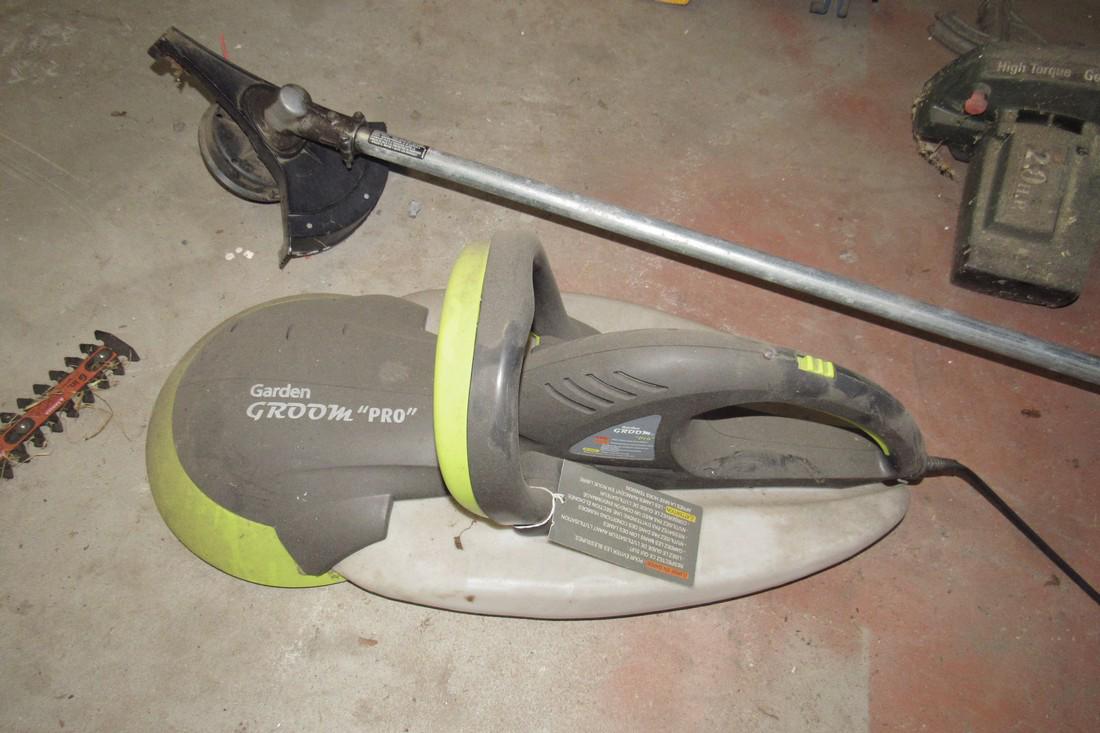 McCulloch String Trimmer Hedge Trimmer Edger: Also includes Garden Groom Pro. All sold in untested condition