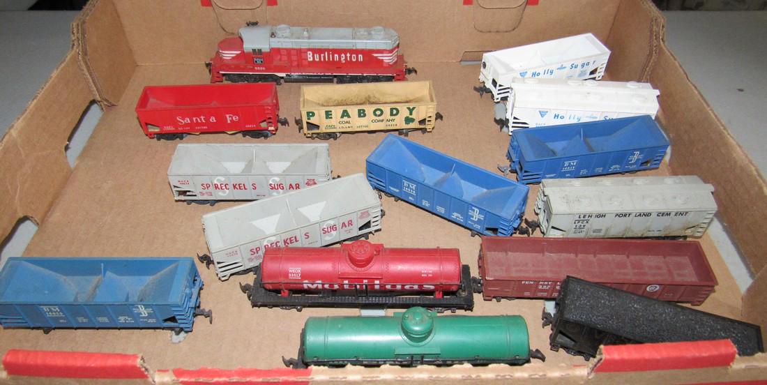 HO Scale Trains Tyco Burlington 5638 Locomotive: Sold in untested condition. Getting all pictured