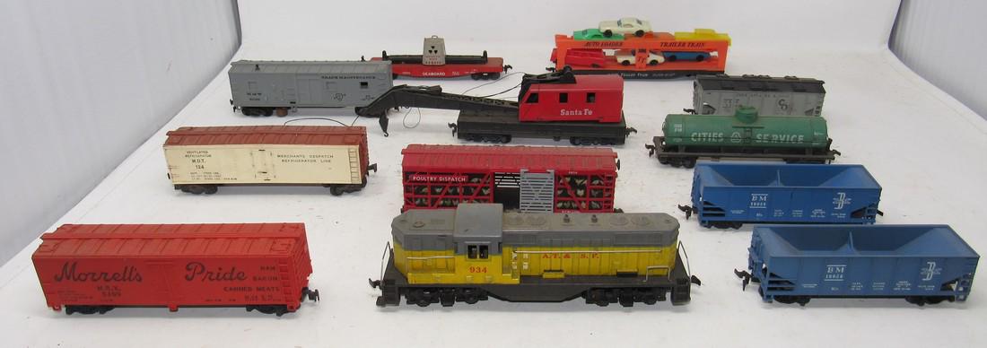 HO Scale 934 AT SF Diesel Locomotive and Train Cars: Getting all pictured.