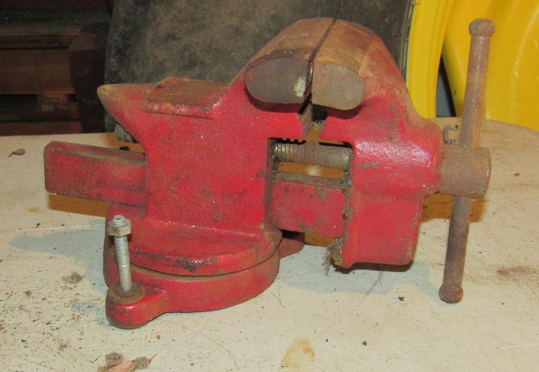 Dunlap Vise with 3" Jaws: Vise