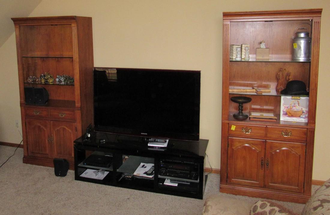 2 Thomasville Cabinets / Shelves: Approx 16 1/2" x 36"X 78" tall. This lot only includes cabinets. Does not include any other items in, on, or around.