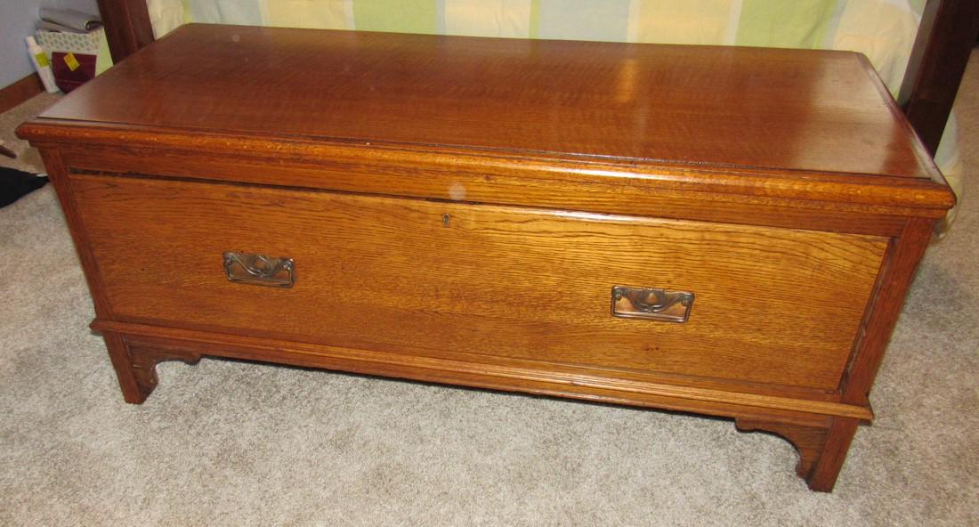 Oak One Drawer Blanket Chest: Approx 18 3/4" x 47" x 21" tall. In nice condition