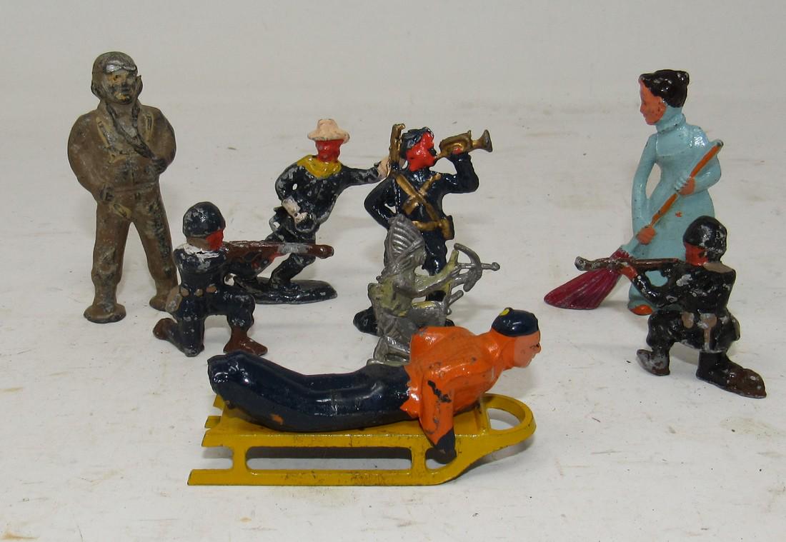 Lead Pilot Soldiers Indian Woman Sweeping Sled: Woman sweeping is approx 2 1/2" tall