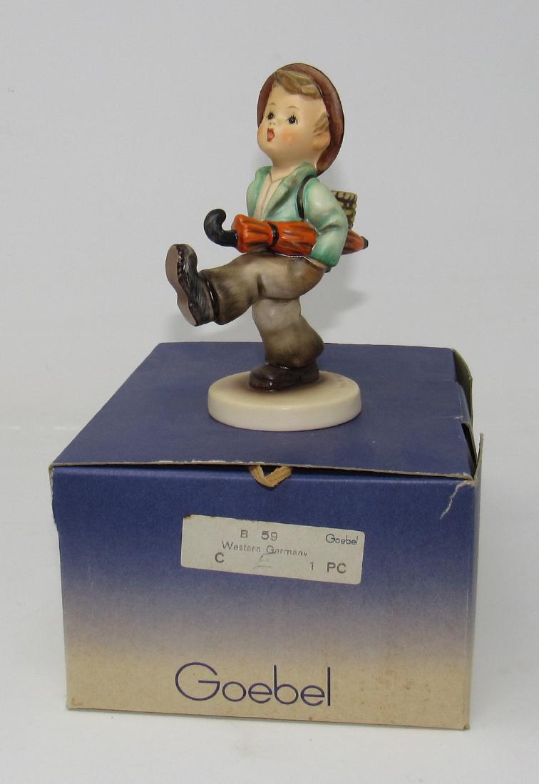 Hummel Globe Trotter Goebel: Approx 5 1/4" tall