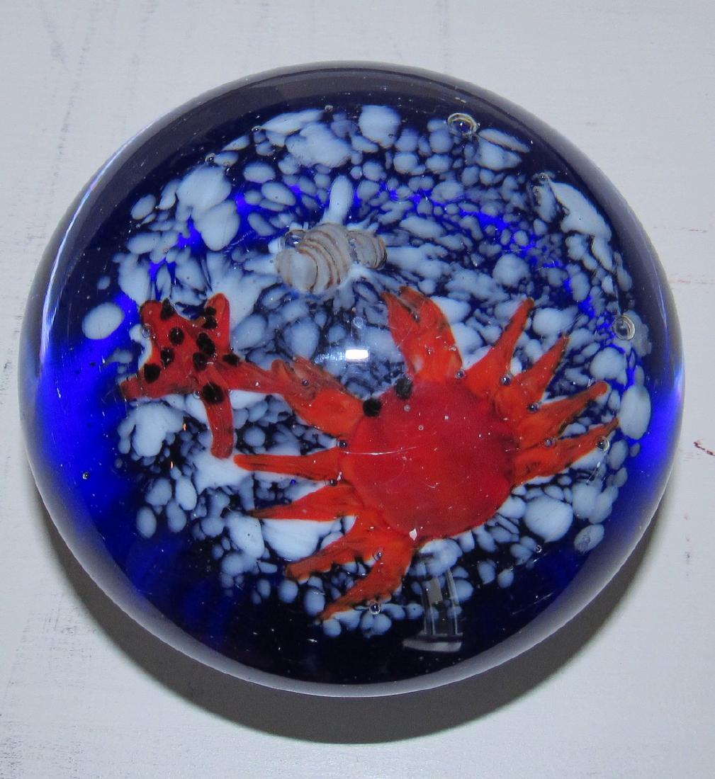 Crab Starfish Seashell Paperweight: Approx 3 1/4" in diameter