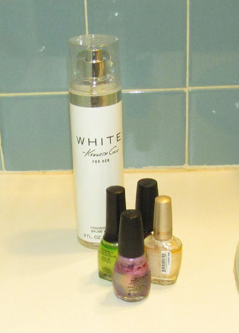 Kenneth Cole White Perfume Shell Mirror Bathroom Cont: Perfume is just about full. Getting everything in bathroom that is not attached. Take what you want and leave the rest