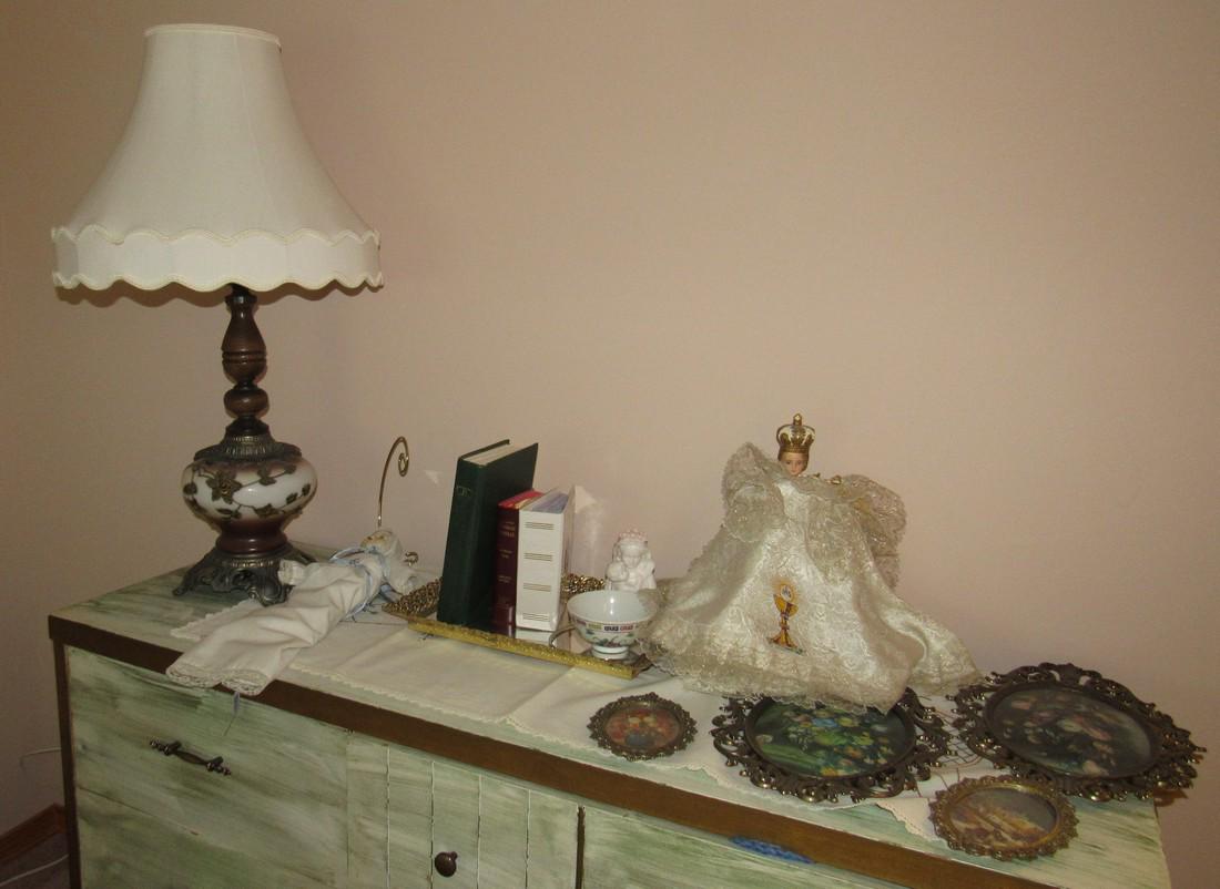Picture Frames Table Lamp Doll Vanity Tray: Getting all pictured on top of dresser. Take what you want and leave the rest