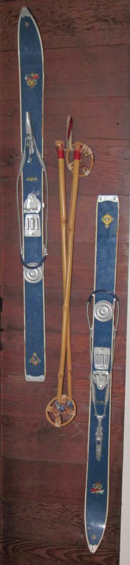 Vintage Holmar Childrens Skis and Poles: Skis are approx 40 1/2" long