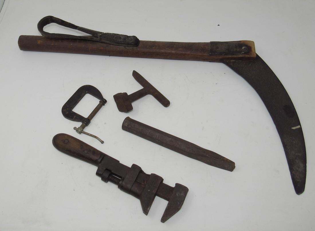 Pipe Wrench Clamp Tools: Getting all pictured