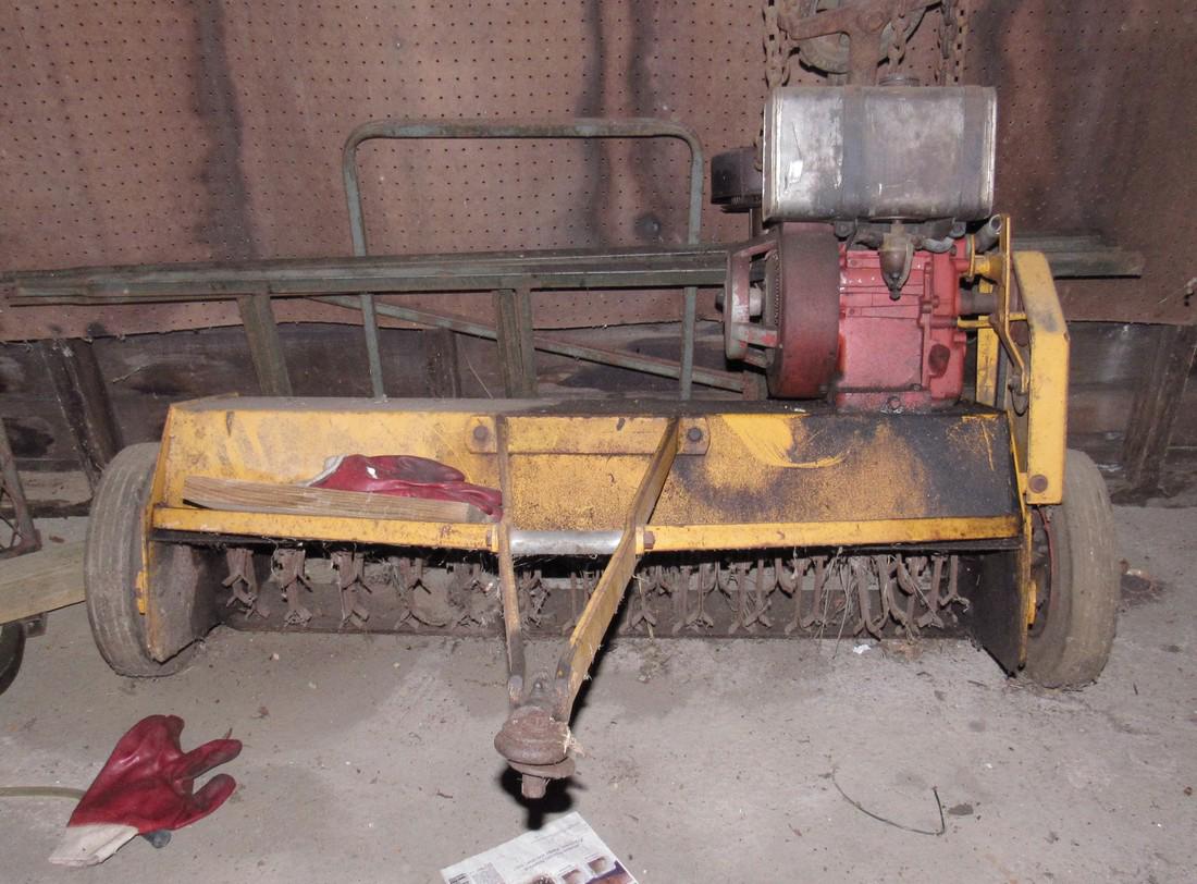 Mott Hammer Knife Pull Behind Mower: Comes with Briggs and Stratton 8hp motor.