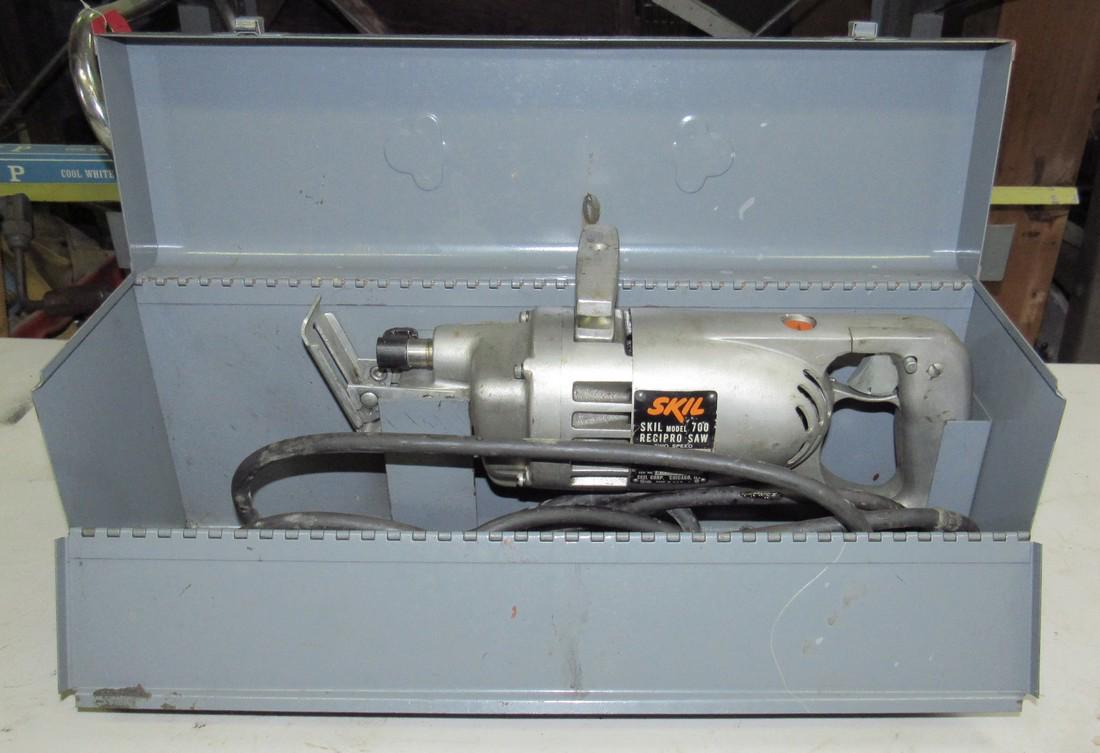 Skil Model 700 Recipro Reciprocating Saw: Saw with Box