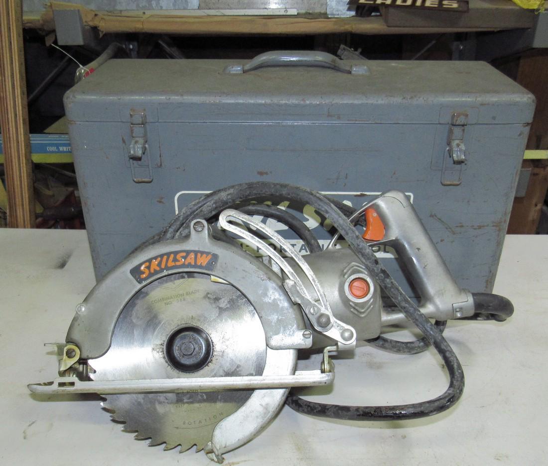 Skil Skilsaw Model 825 with Box: Saw and Box