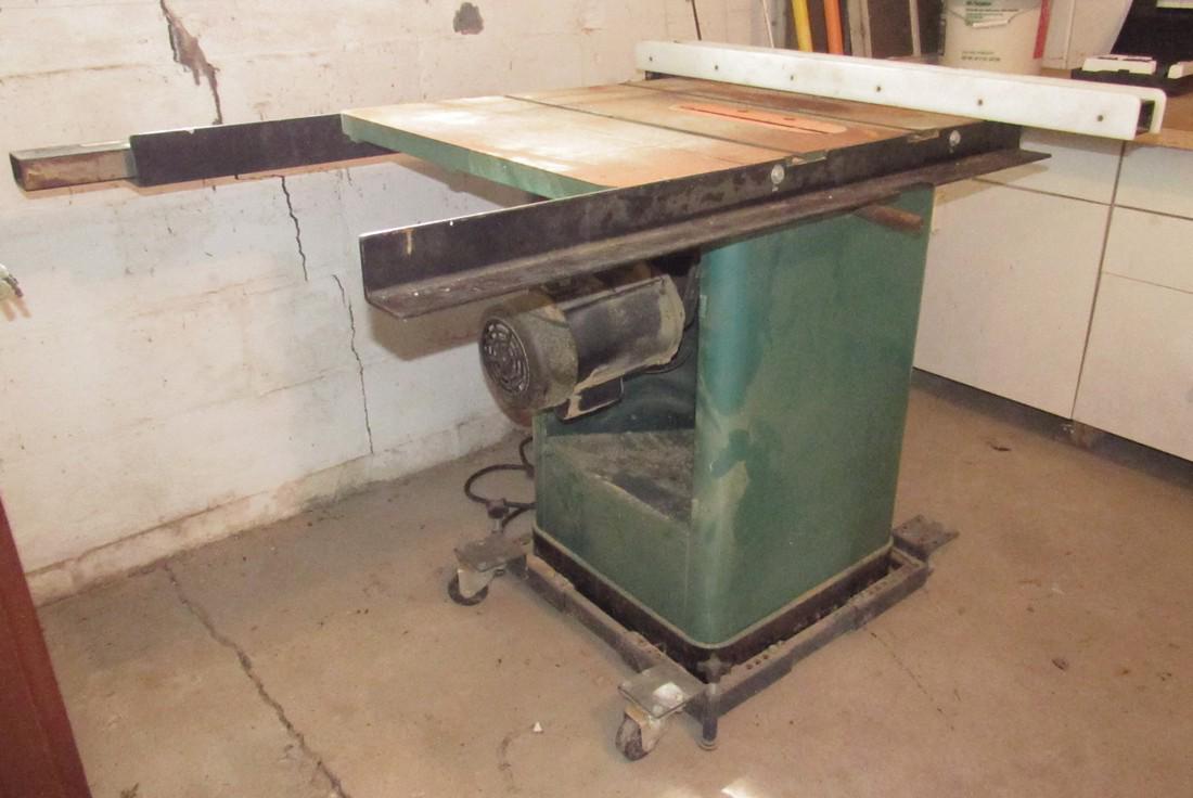 Grizzly 10 Inch Table Saw: 10" table saw