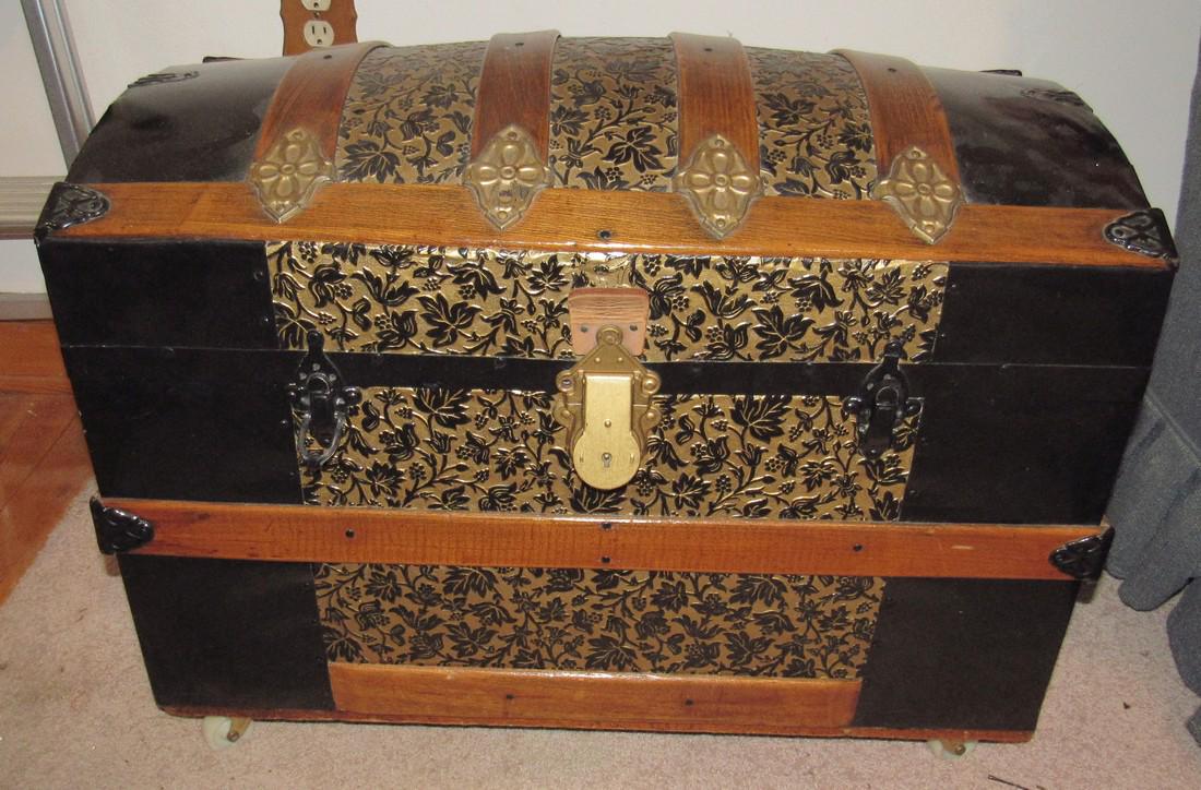 Dome Top Trunk: Approx 15 1/2" x 28" X 20" tall