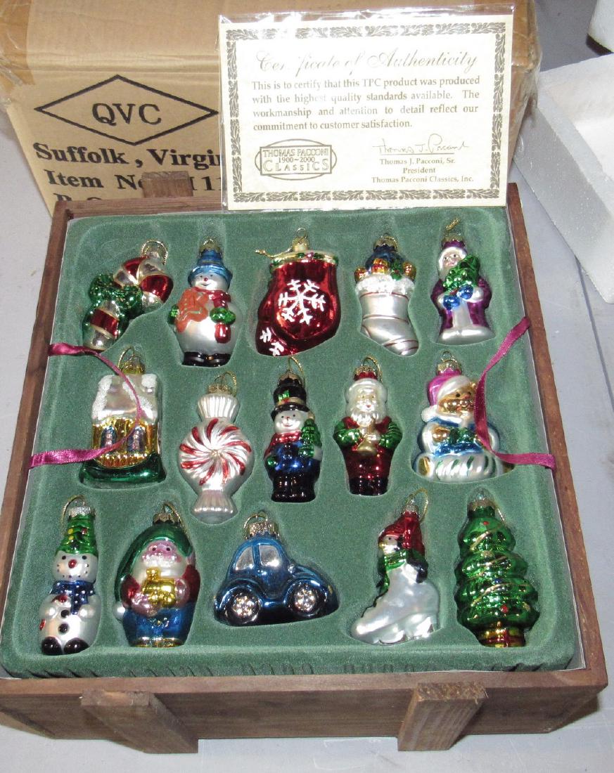 30 Thomas Pacconi Classics Christmas Ornaments: Does not look like they were ever out of the box.