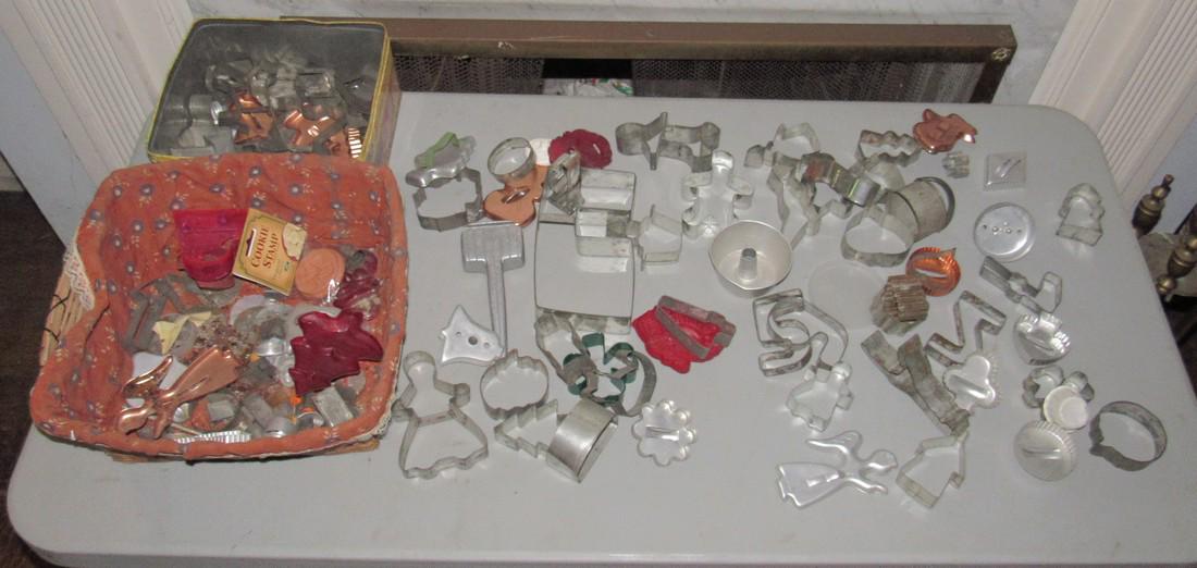 Large Amount of Antique ad Vintage Cookie Cutters: Getting all pictured on table