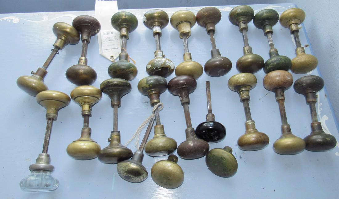Lot of Antique / Vintage Doorknobs: Getting all pictured