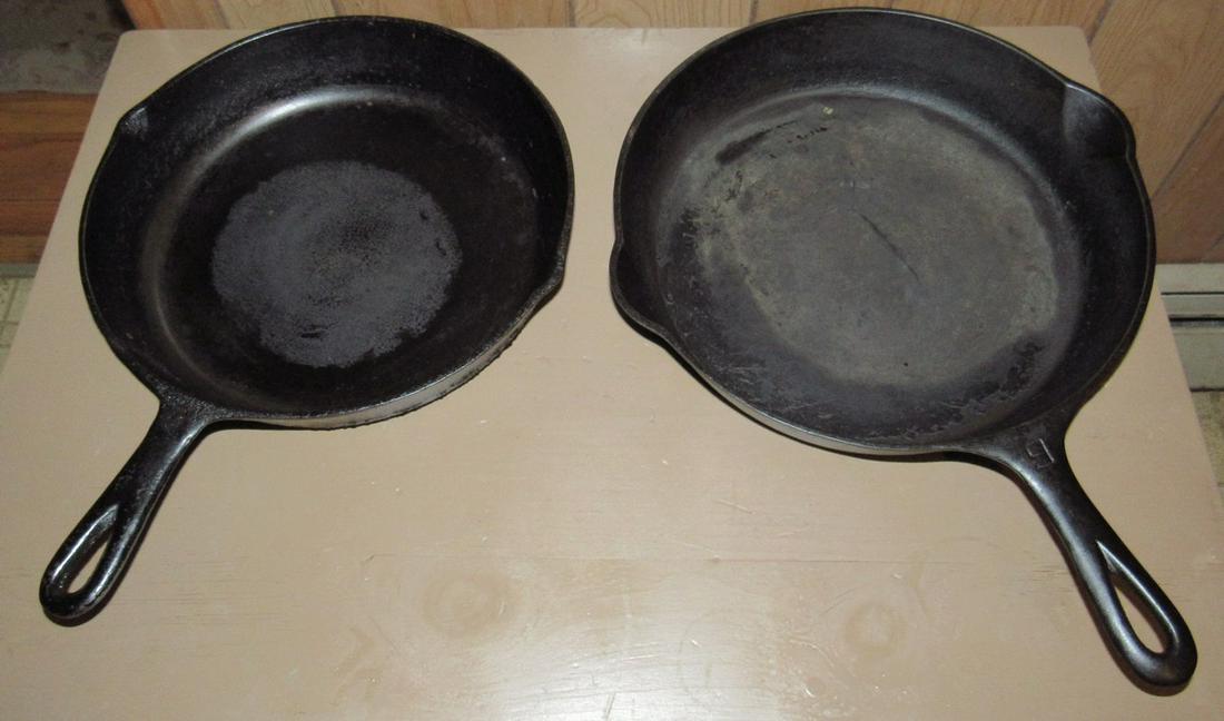 Griswold #9 710 Cast Iron Skillet: Getting both pictured. One on left is not marked