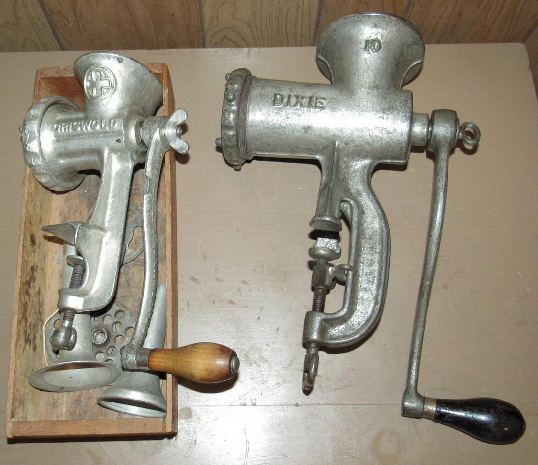 Dixie 10 Griswold 2 Meat Grinders Coopers cheese box (1 of 3)