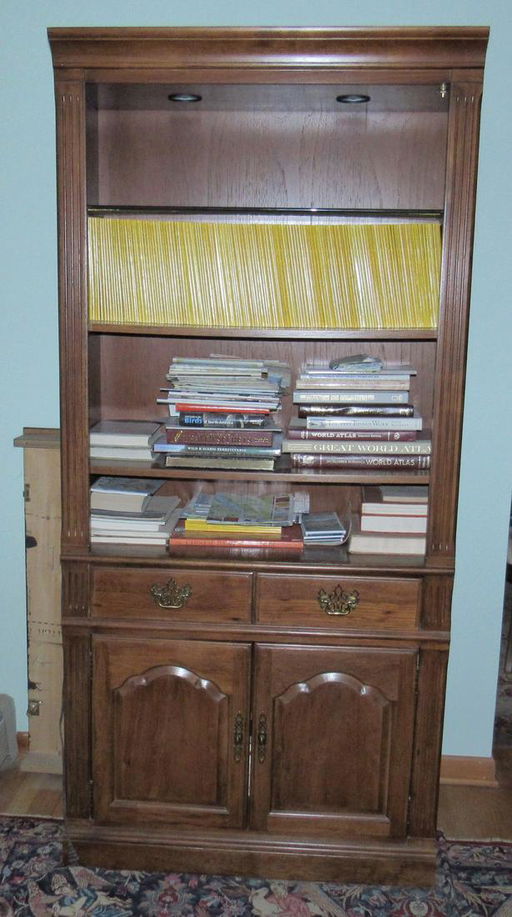 Thomasville Furniture Bookcase Cabinet Aug 18 2019 M J