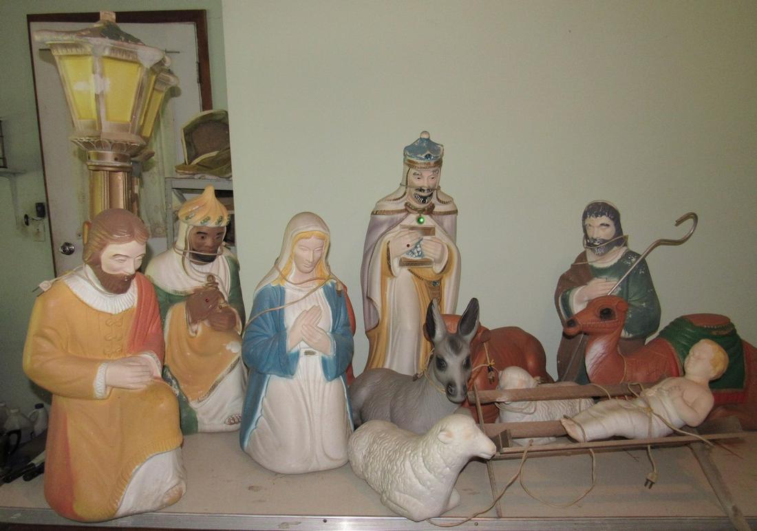 14 Piece Nativity Blow Mold Set (1 of 3)