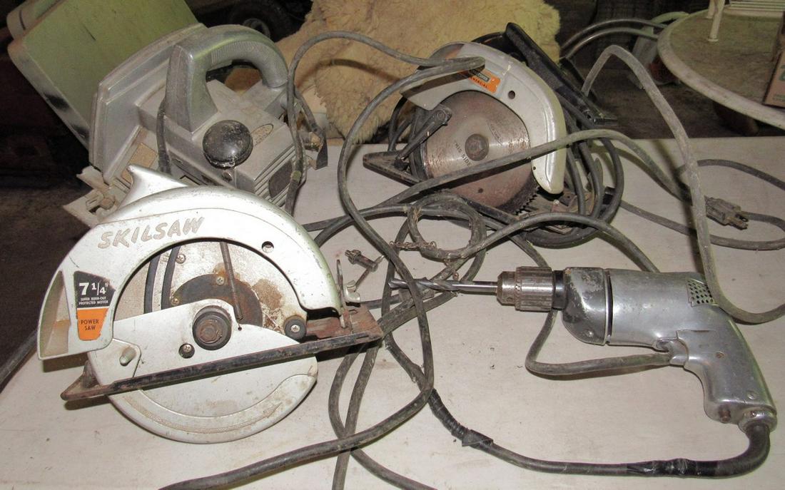 Craftsman Skilsaw Saws Black and Decker Drill: Getting all 4 pictured