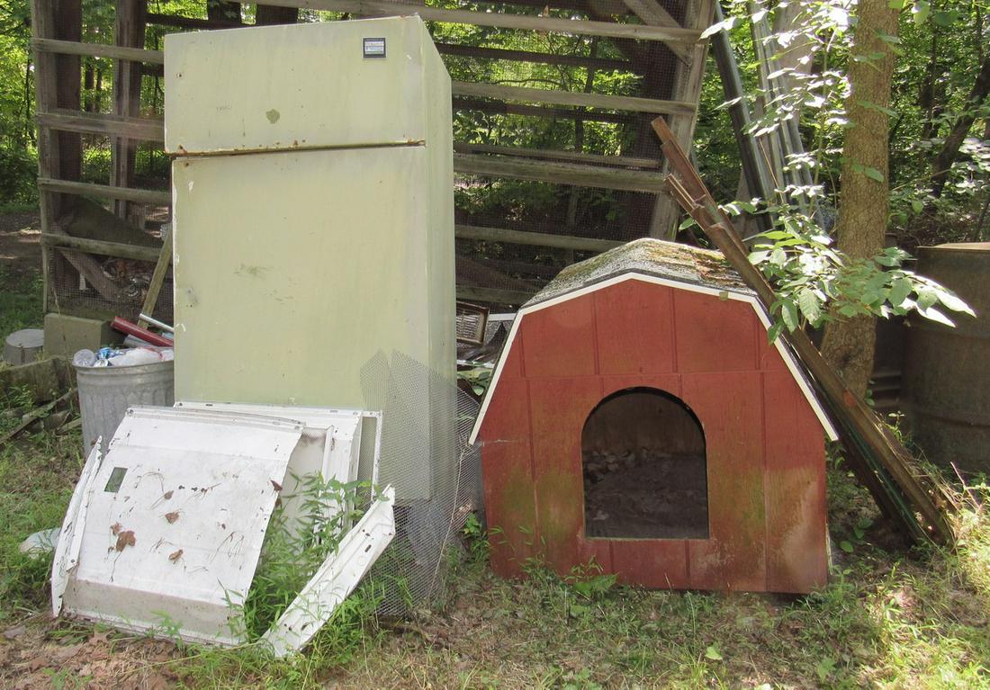 Scrap Iron Doghouse Barbed Wire: Lot includes all pictured. DOES NOT include sickle bar or corn crib