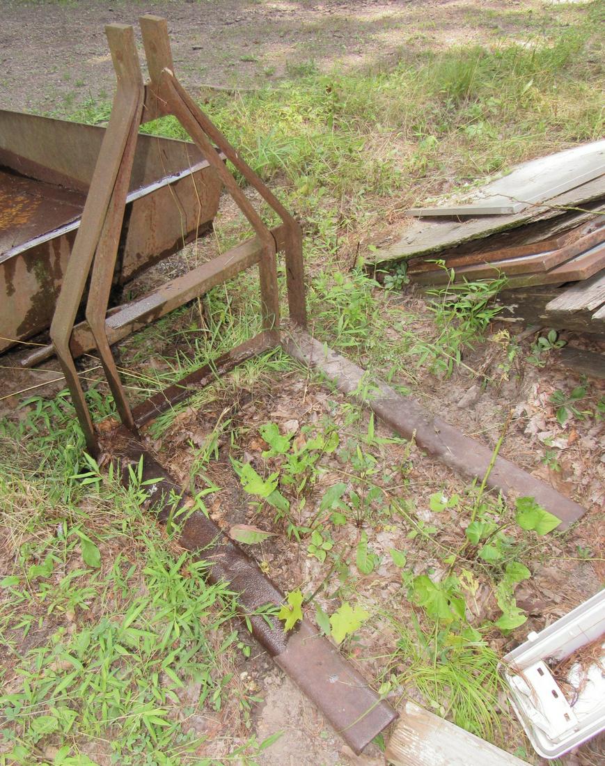 3 Point Hitch Forks (1 of 3)