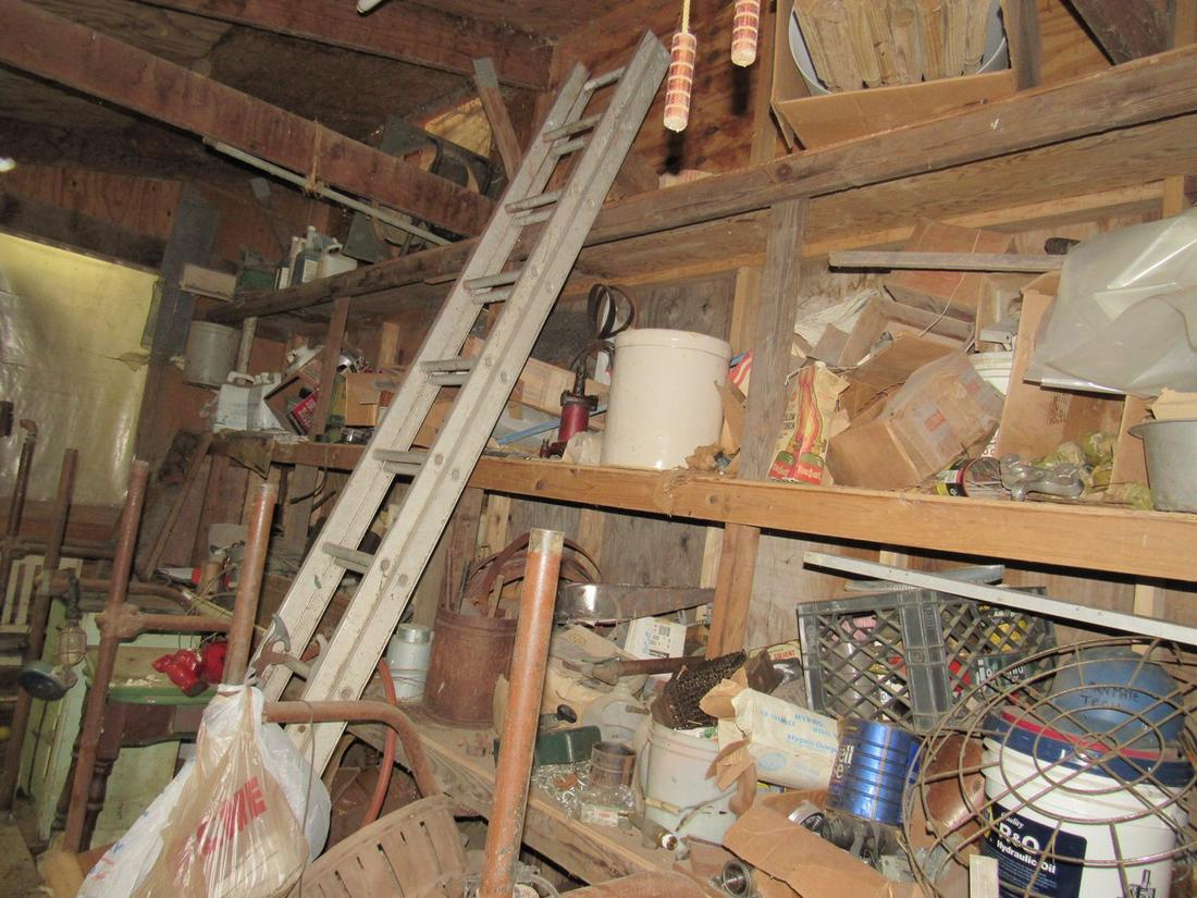 Large Contents of Room Vise Scrap Iron Parts Table (1 of 20)