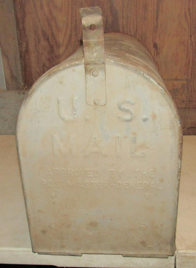 Large Vintage US Mail Box (1 of 4)