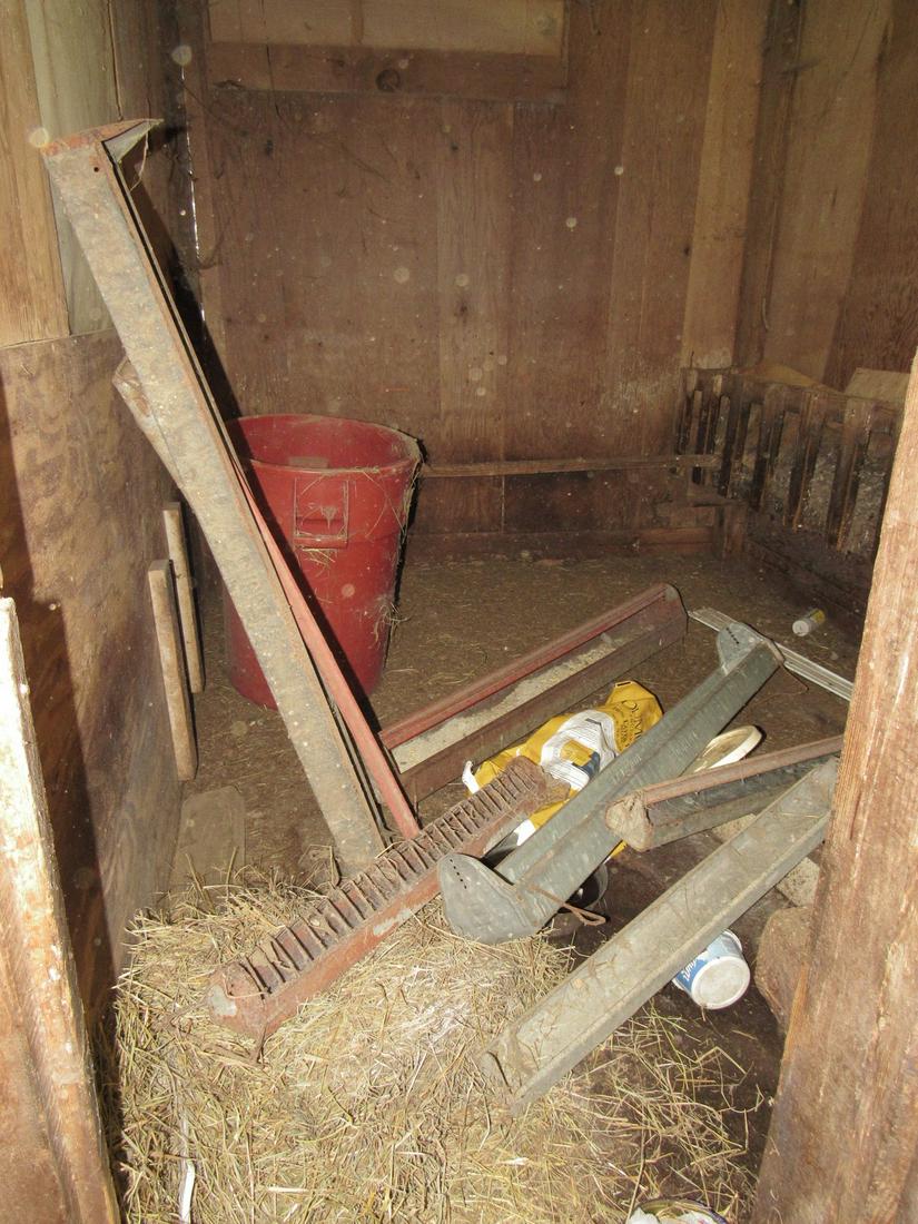 Chicken Feeders Misc Stall Contents (1 of 4)