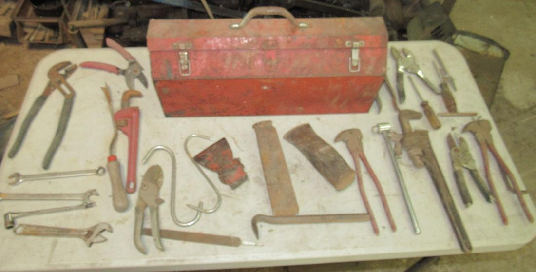 Toolbox & Contents (1 of 5)