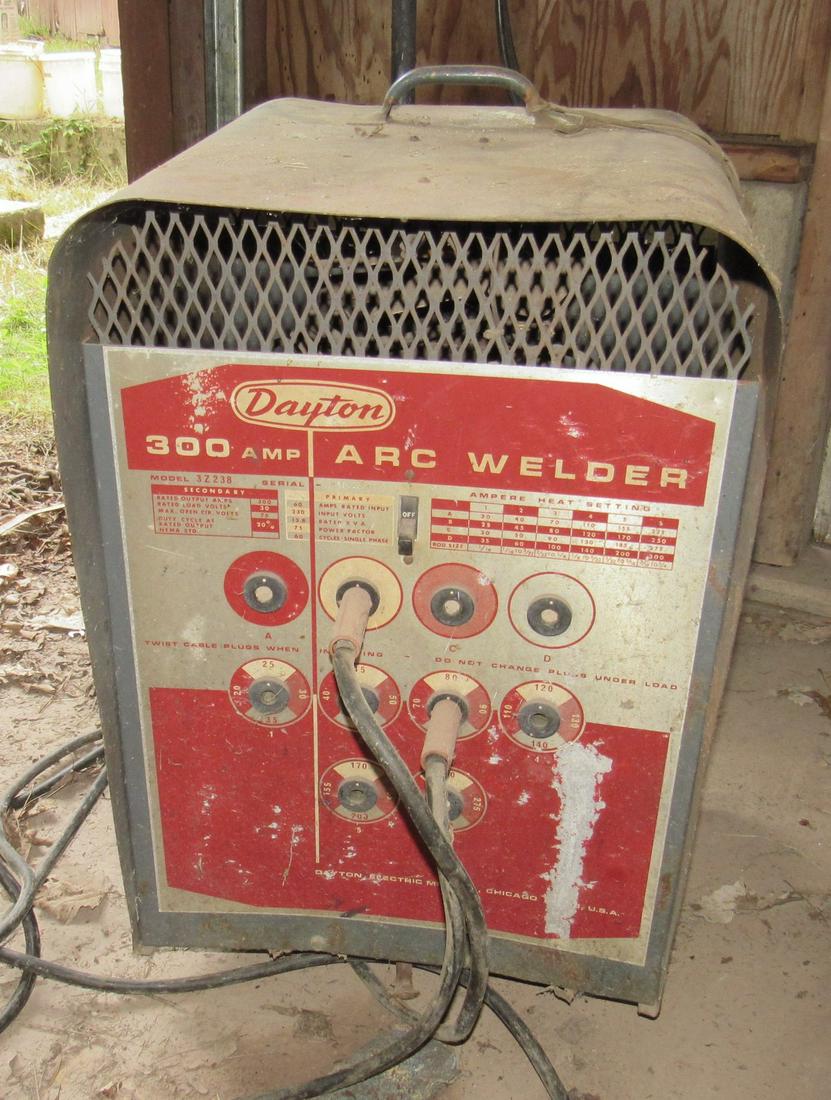 Dayton 300 Amp Arc Welder (1 of 4)