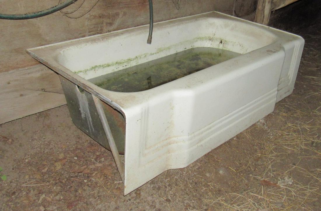 Cast Iron Bath Tub for Scrap Iron: Bath Tub