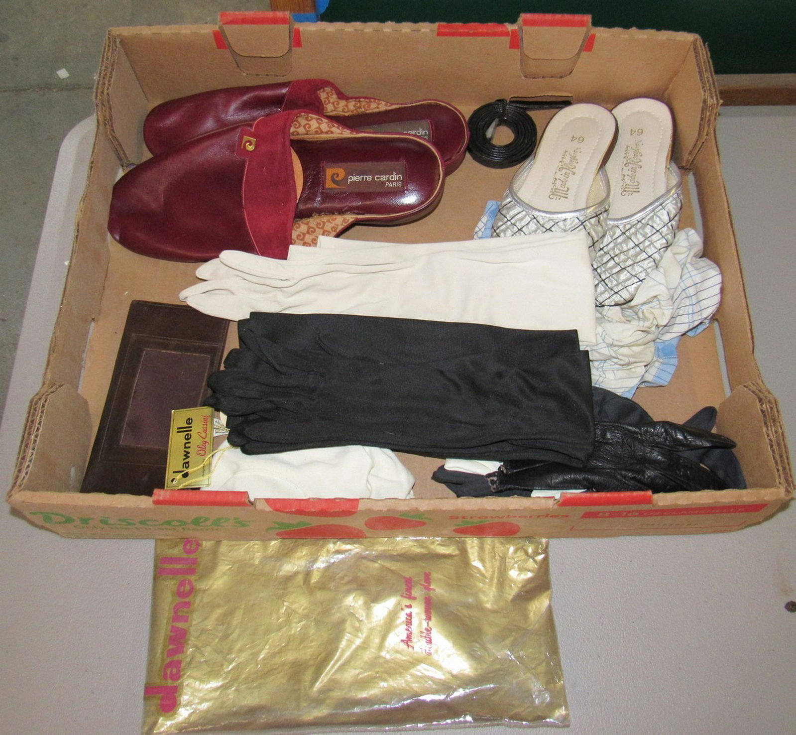 Pierre Cardin Shoes Dawnelle Oleg Cassini Gloves: Getting all pictured