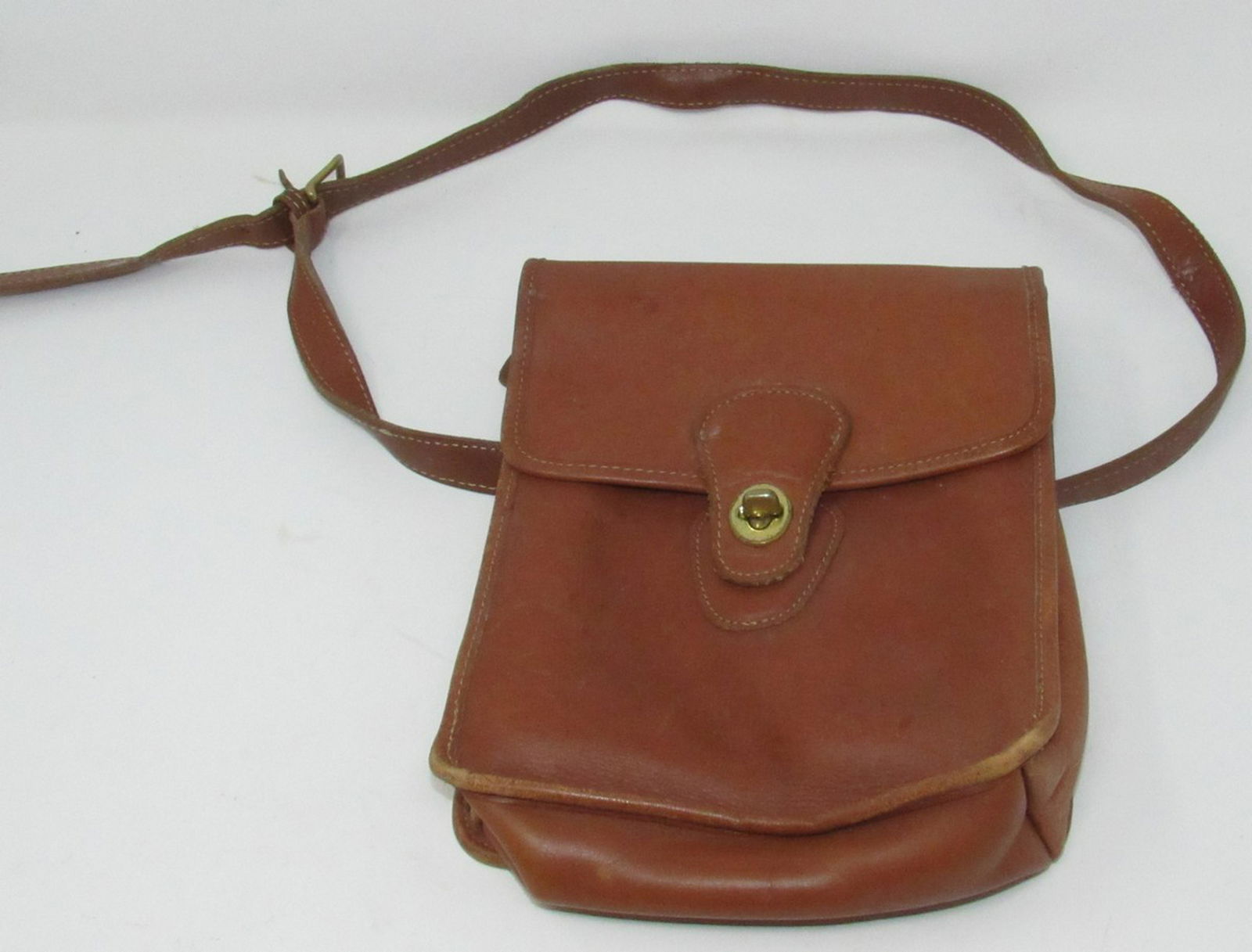 Coach Leather Purse / Bag: Apprx 7 1/2" x 9" tall