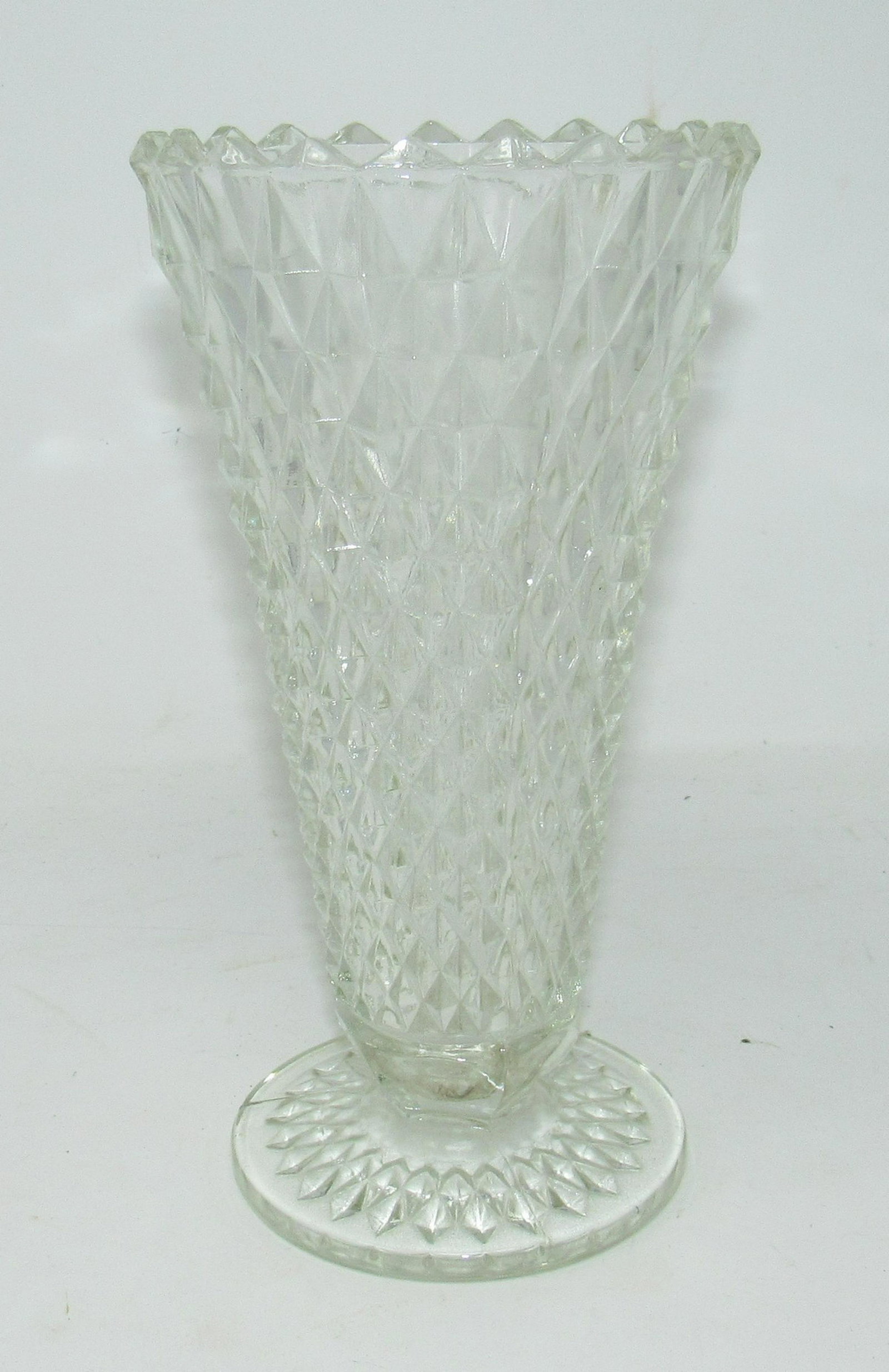 Vase: Approx 4 1/4" in diameter and 7 1/4" tall