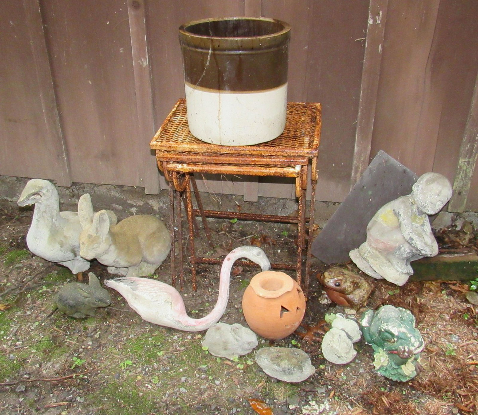Concrete Yard Ornaments Nesting Table Crock: Getting all pictured