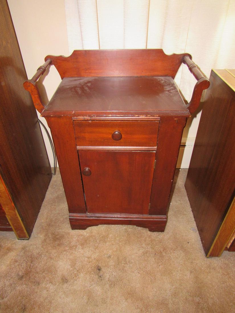 Washstand: Approx 15 1/2" x 25" x 32" tall.