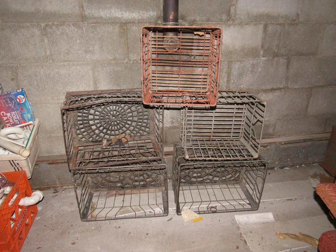 5 Vintage Wire Milk Crates: Getting all 5 pictured.